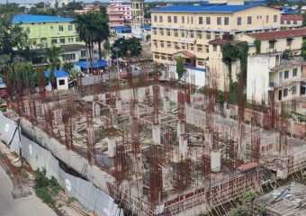 कोशी अस्पताल भवन निर्माणमा लापरबाही : निर्माण कम्पनी फेरि भाग्ने आशङ्का